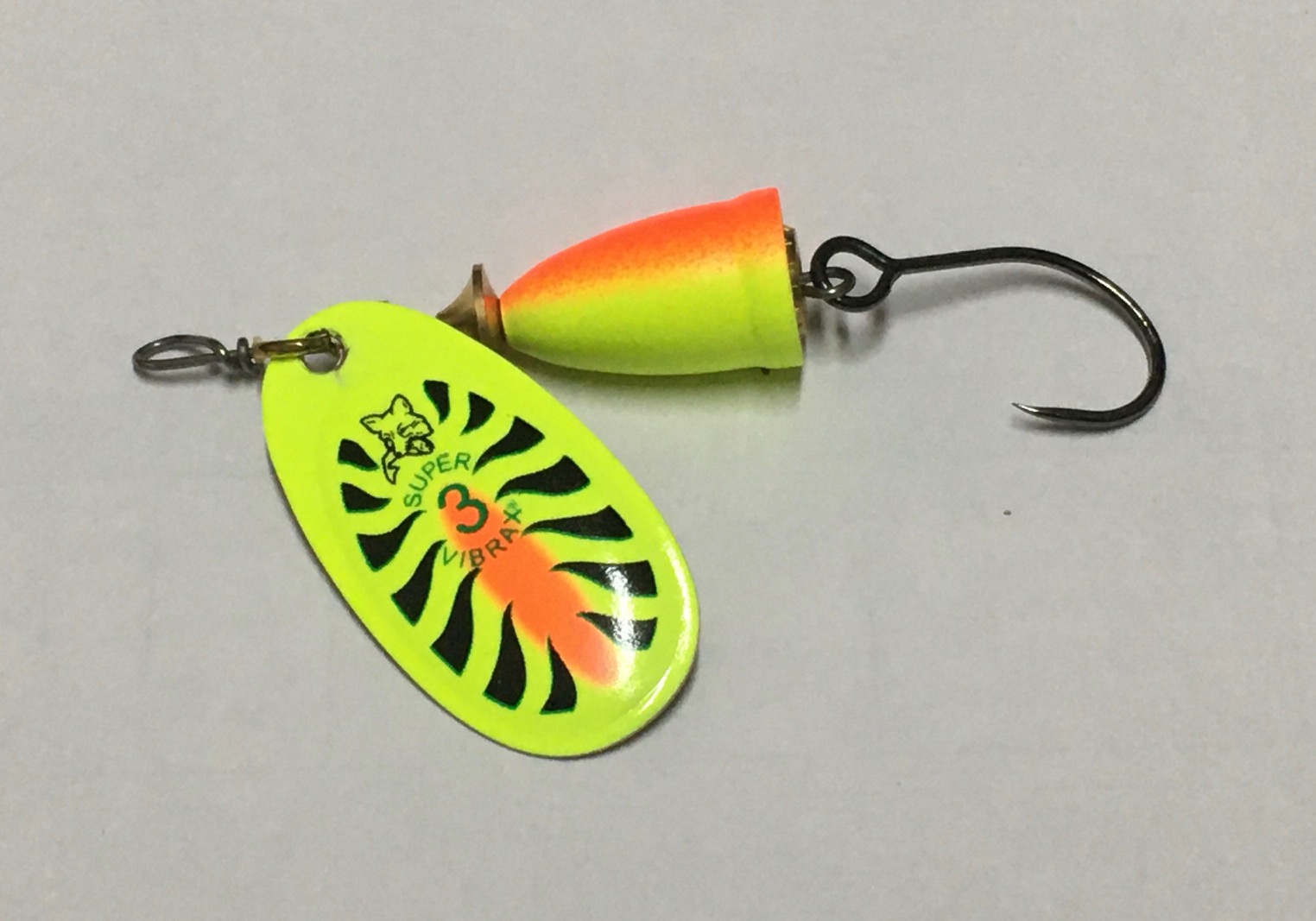 CUCHARILLA VIBRAX FLUOR SIN MUERTE 3 FT 2