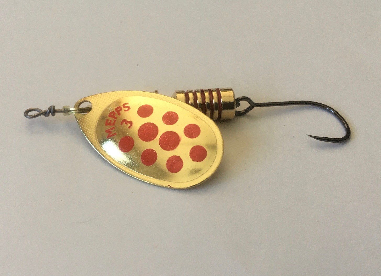 CUCHARILLA MEPPS AGLIA ANZUELO SIMPLE SIN MUERTE 3 OPR -ORO PUNTOS ROJOS 2