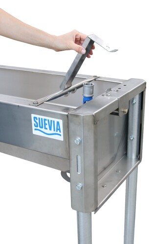 BEBEDOURO SUEVIA COM ESCOAMENTO 1,9 M COM DE LUXE 2
