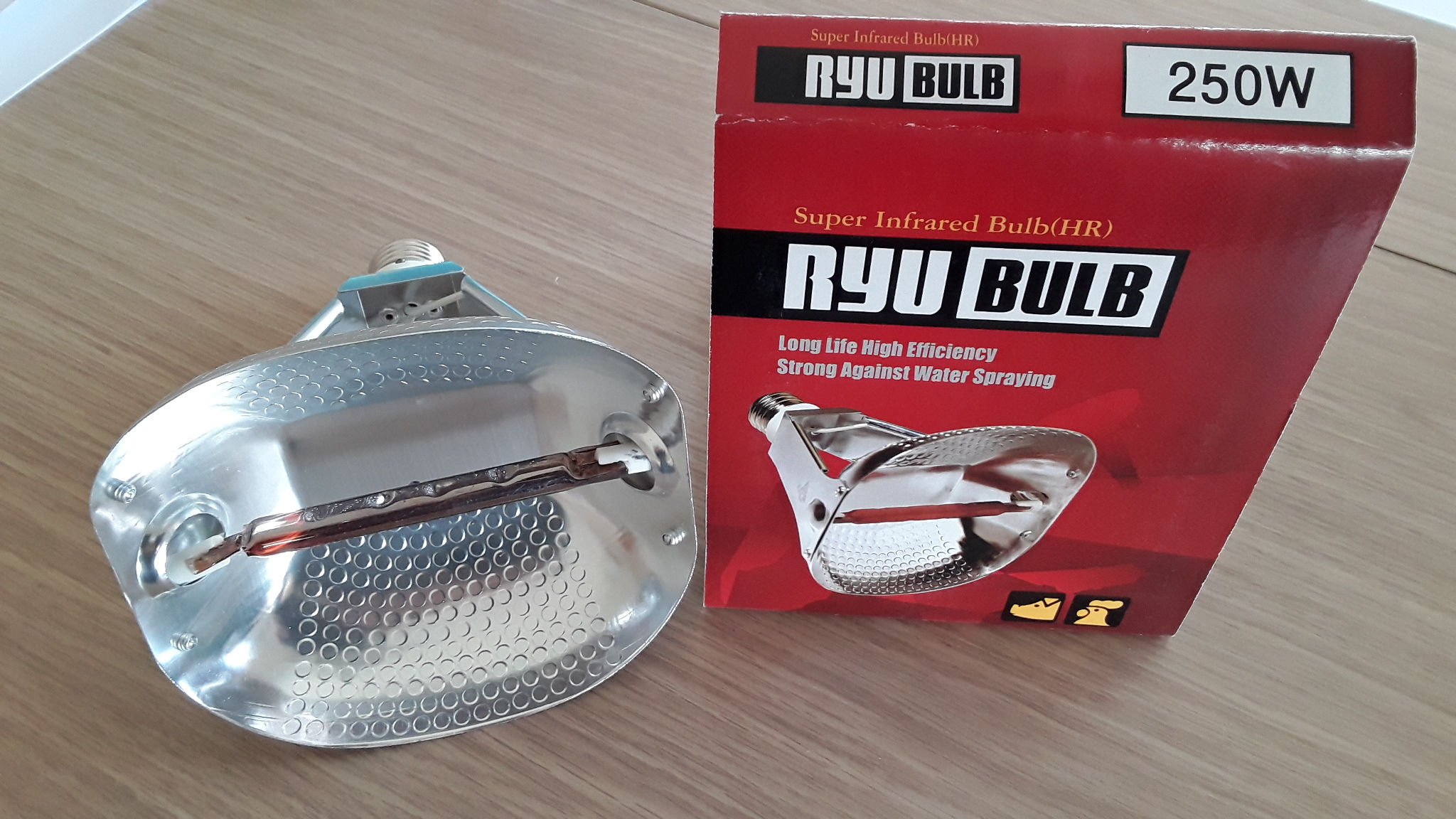 REFLECTORS WITH RED HALOGEN LAMP 250W
