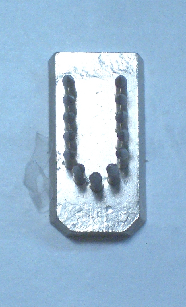 Letra "U" 10mm.