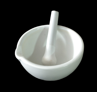 ARGAMASSA DE PORCELANA COM MÃO, 216 X 90 MM