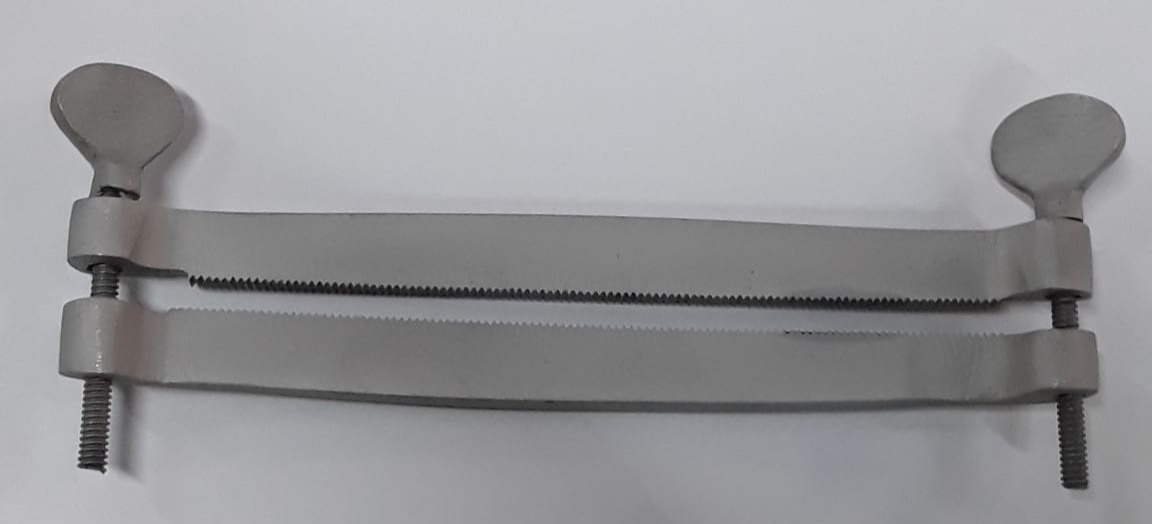 CORTA OREJAS CURVO ALUMINIO 15,50 cms