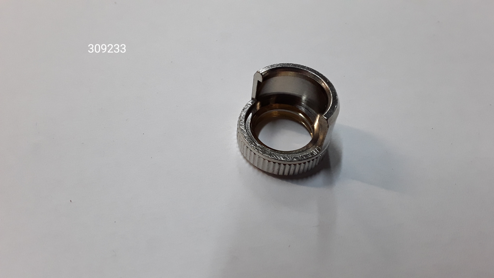 ANEL METÁLICO PEQUENO PARA SUPORTE DE GARRAFAS