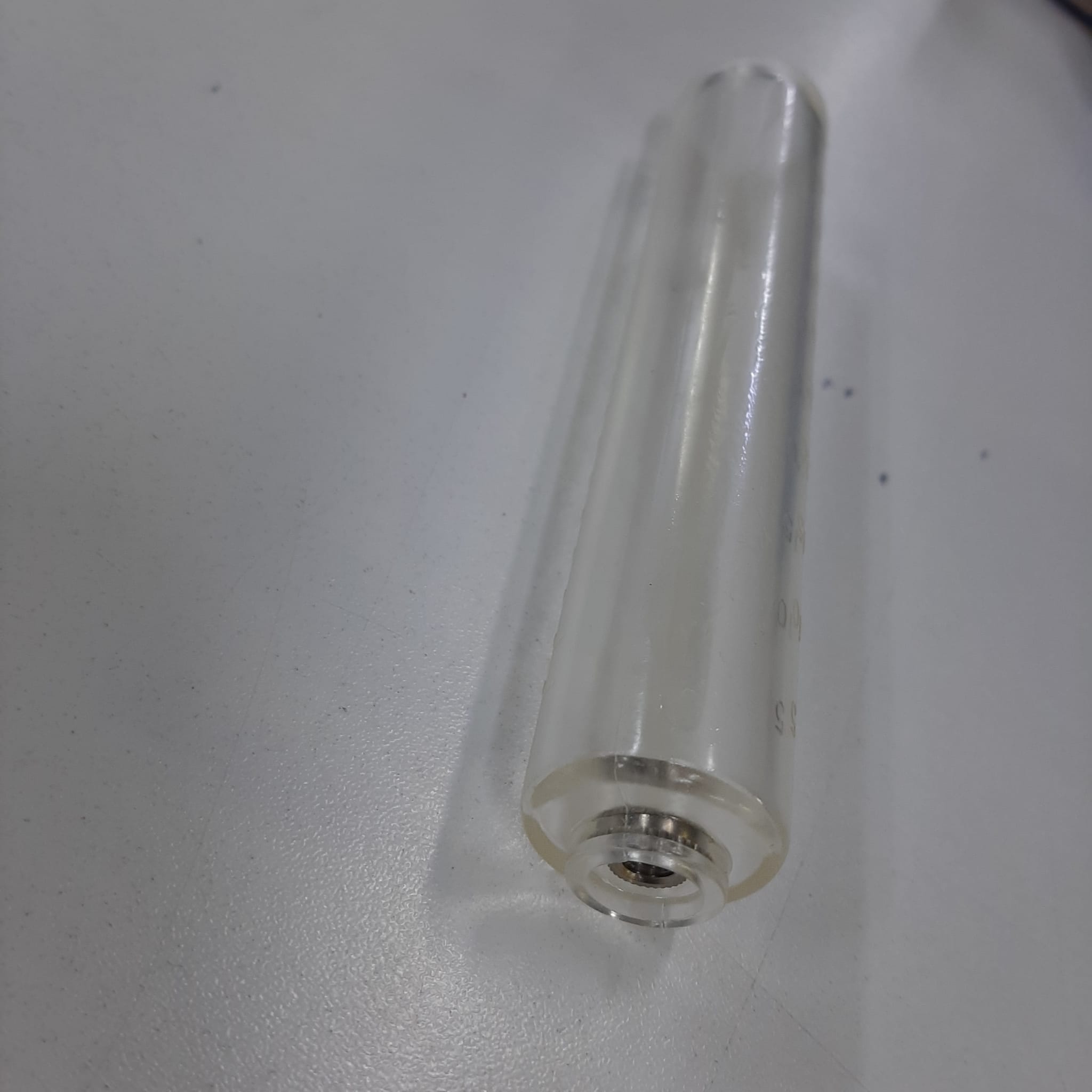 AGITADOR DE PLÁSTICO PARA GARRAFAS DE 50 ML.