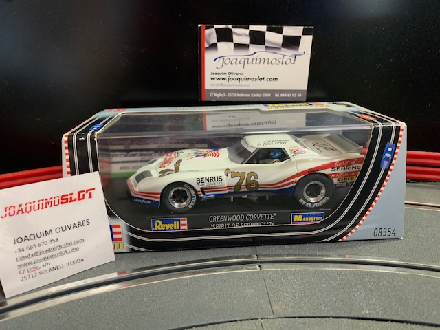 Revell 08354 Chevrolet Corvette Spirit of Sebring #76