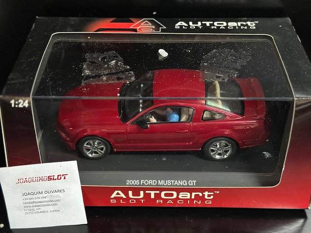 Autoart 1/24 14002 Ford Mustang GT 2005
