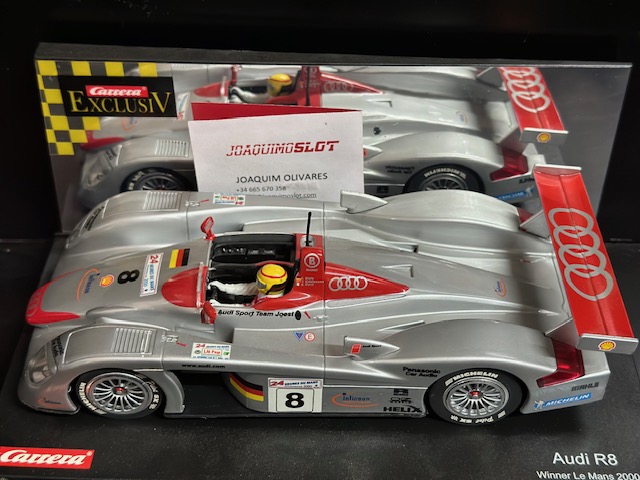 Carrera Exclusive 1/24 20480 Audi R8 Le Mans 2000 #8