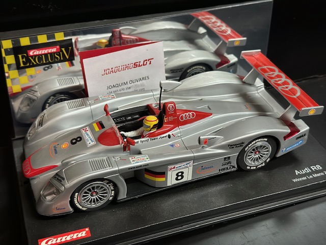 Carrera Exclusive 1/24 20480 Audi R8 Le Mans 2000 #8