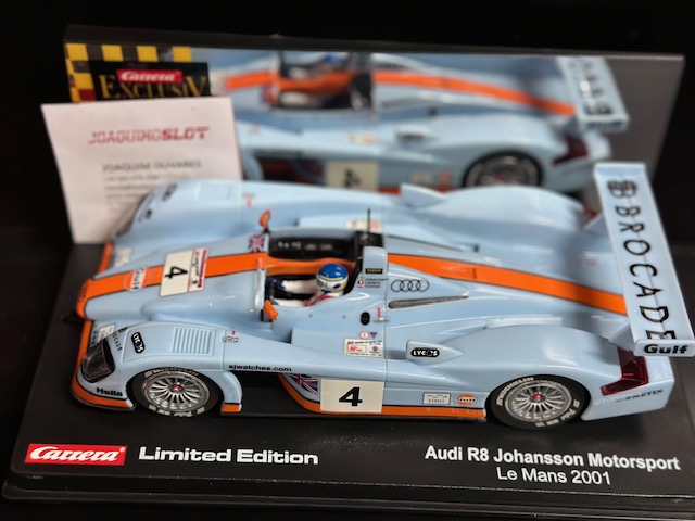 Carrera Exclusiv 1/24 20484 Audi R8 Gulf Limit Edition