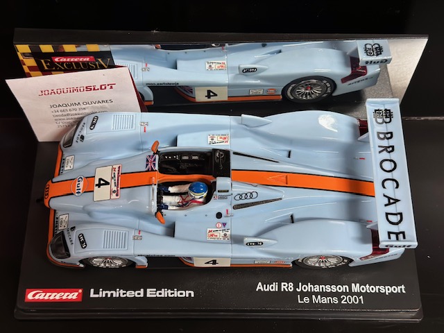 Carrera Exclusiv 1/24 20484 Audi R8 Gulf Limit Edition