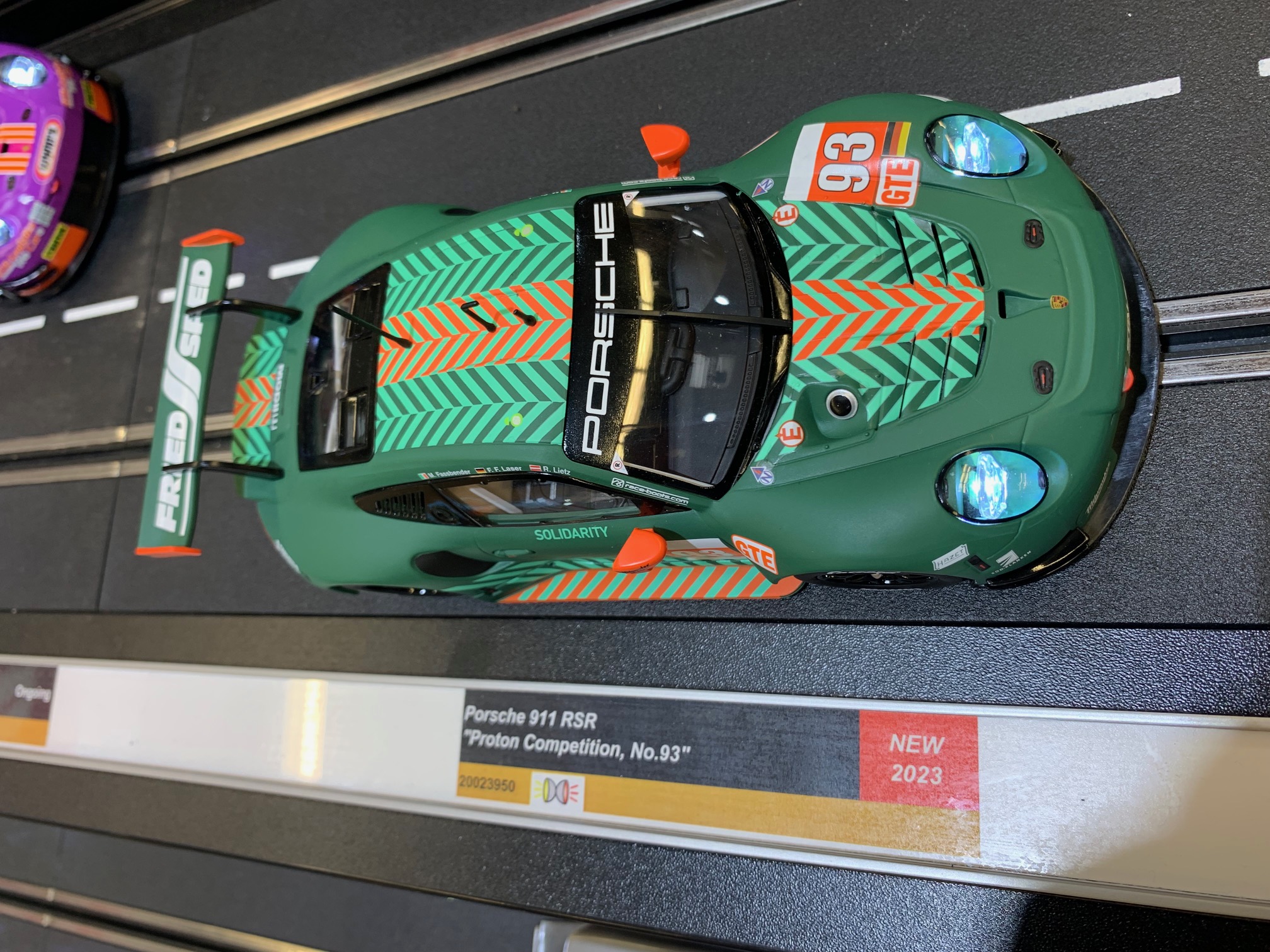 Carrera Digital124 23950 Porsche 911 RSR Proton Competition Nº93