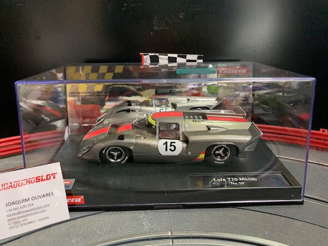 Carrera DIGITAL 124 23957 Lola T70 MKIIIb No.15