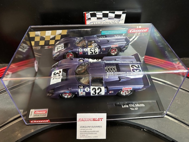 Carrera Digital 124 23973 Lola T70 MKIIIb No.32