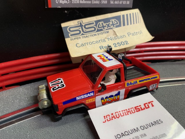 Scalextric 2502 Carroceria Nissan Patrol #173 roja