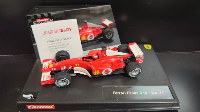 Carrera Evolution 25706 V10  F1 Ferrari F2002 #1