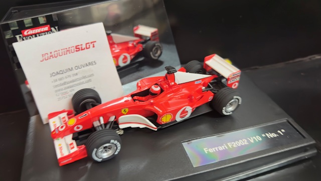 Carrera Evolution 25706 V10  F1 Ferrari F2002 #1
