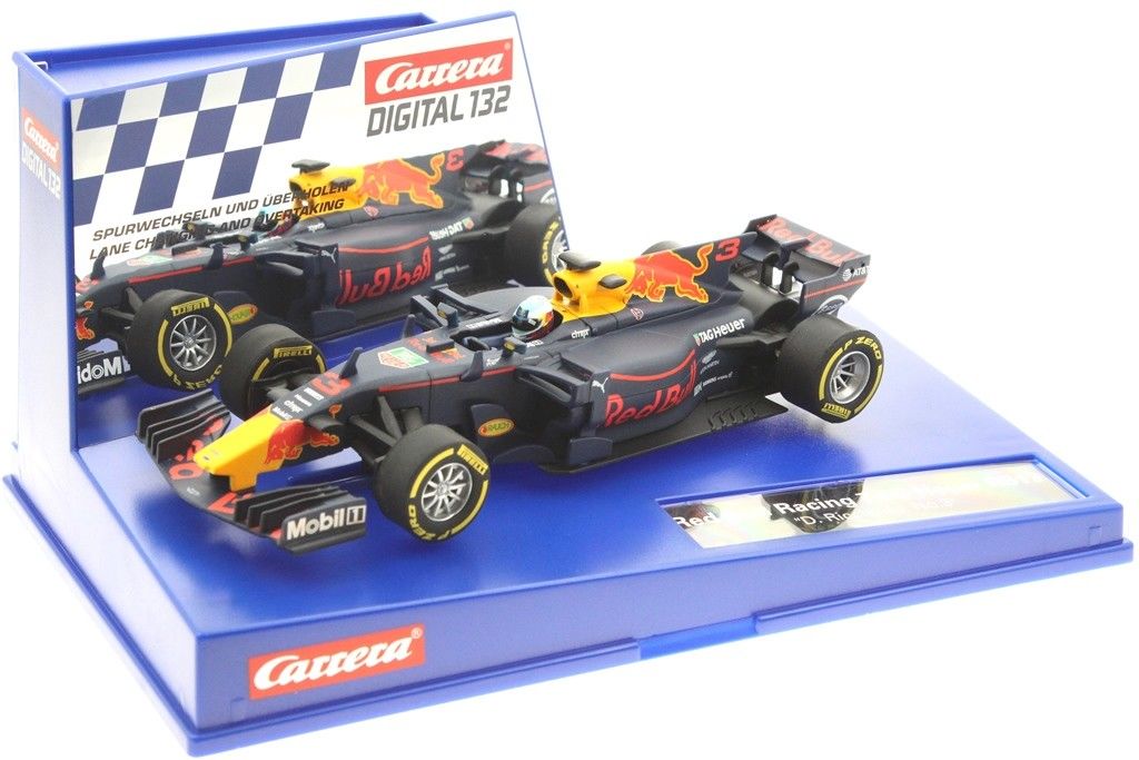 Carrera Digital 30819 Red Bull Racing TAG Heuer RB13 Daniel