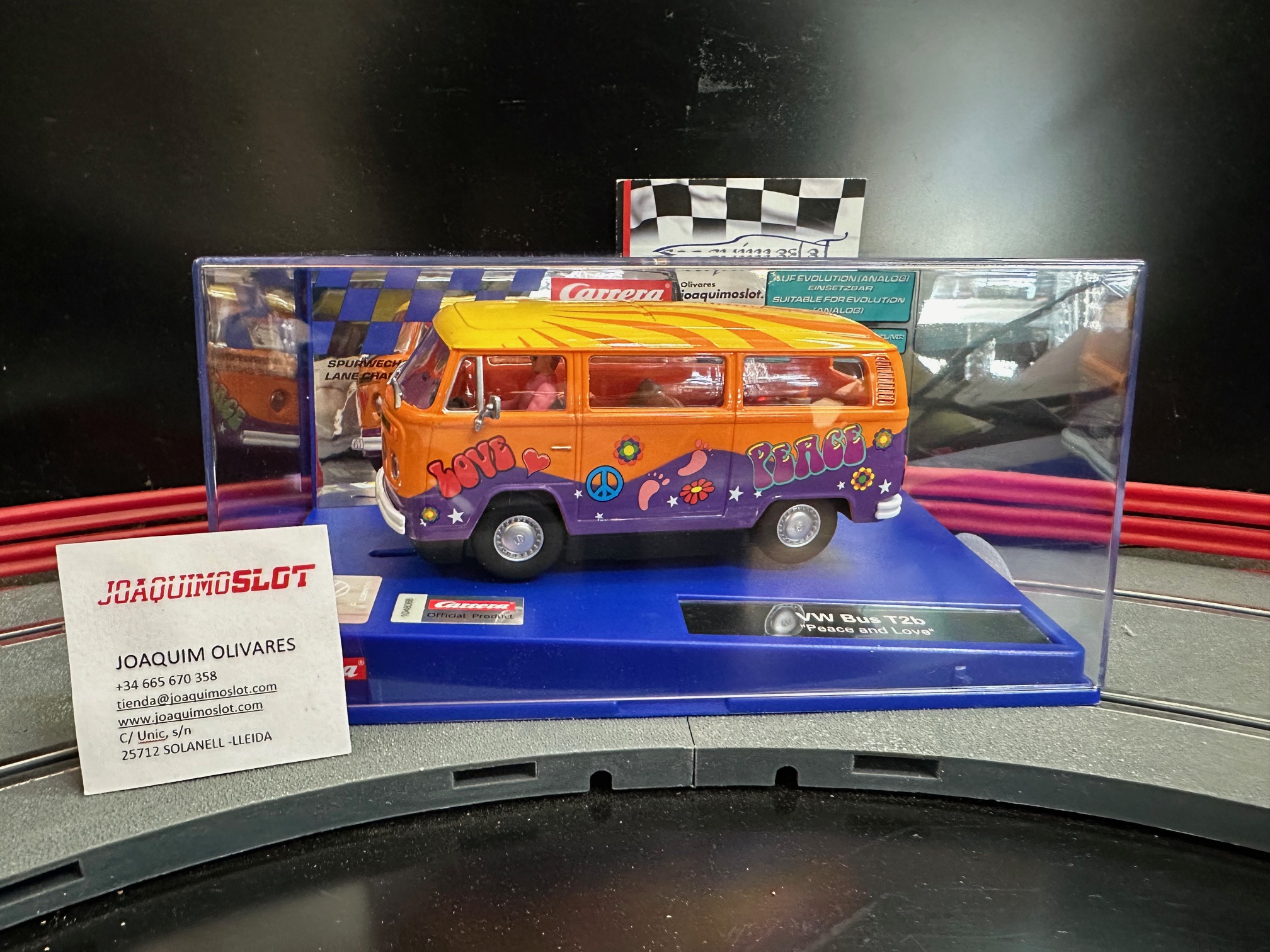 Carrera Digital 31095 VW Bus T2b Peace and Love