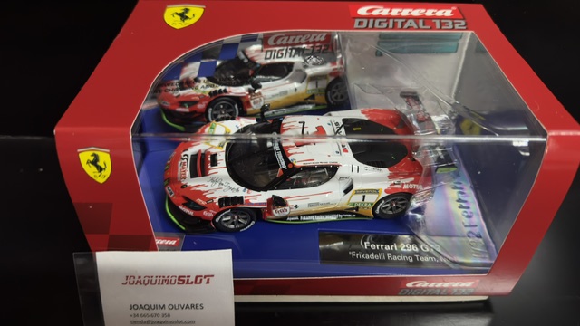 Carrera Digital 32054 Ferrari 296 GT3 Frikadeli Racing Nº1