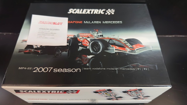 Scalextric 6325 Pack 2 F1 Mercedes McLaren Vodafone