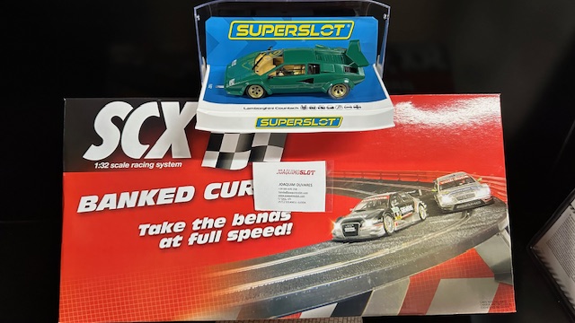 Pack Scalextric Curva Peraltada + Lamborghini Countach