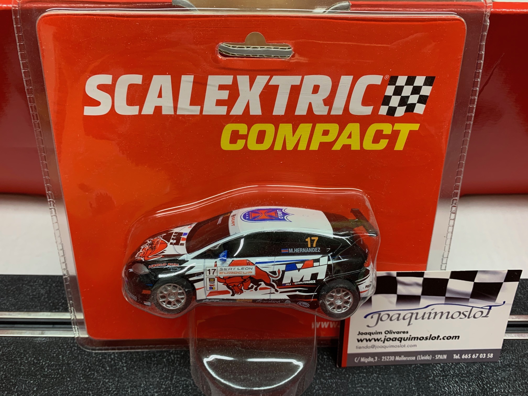 Scalextric Compact C10261S300 Seat Leon Eurocup