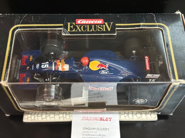 Carrera Exclusive 1/24 C14A SAUBER F1 #15 Red Bull