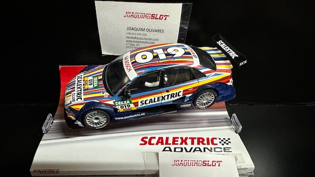 Scalextric Advance 2.0 E10302S300 Audi A4 DTM Club 2019