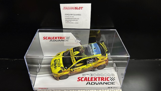 Scalextric Advance E10565S300 Skoda Fabia WRC2 Cohete Mud Effect
