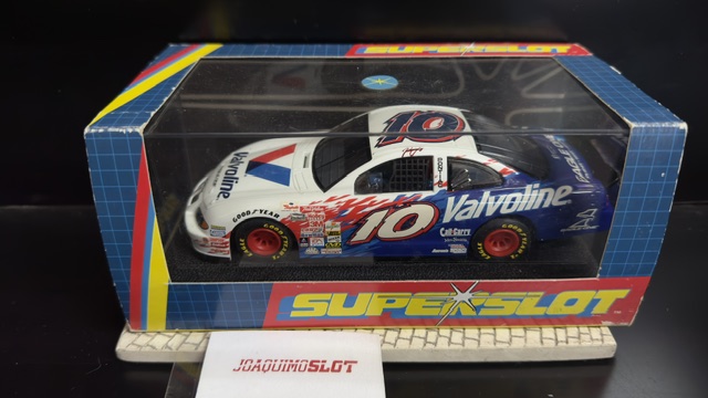 Superslot H2373 Nascar Ford Taurus N# 21