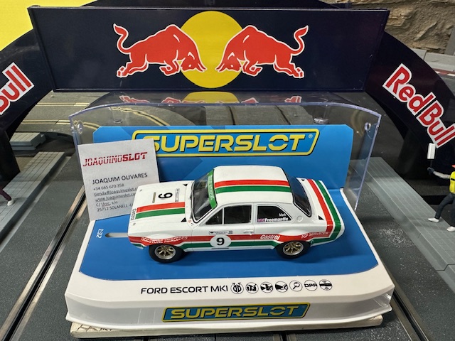 Superslot H4314 Ford Escort Mk1 #9  Castrol Racing