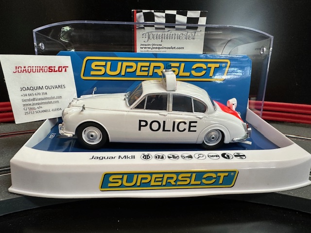 Superslot H4420 Jaguar MKII Police Edition