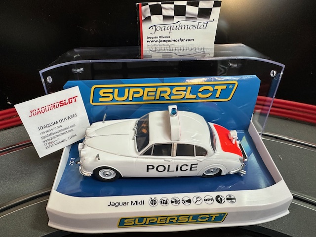 Superslot H4420 Jaguar MKII Police Edition