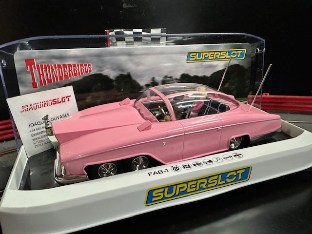 Superslot H4479 Thunderbirds FAB-1
