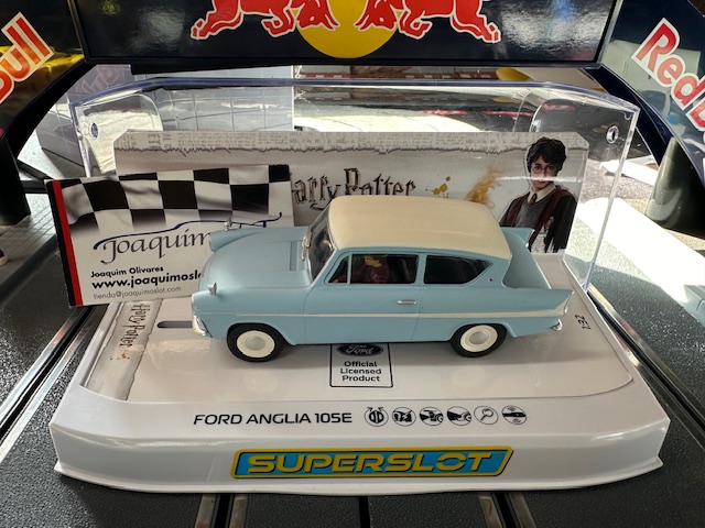Superslot H4504 Ford Anglia 105E Harry Potter