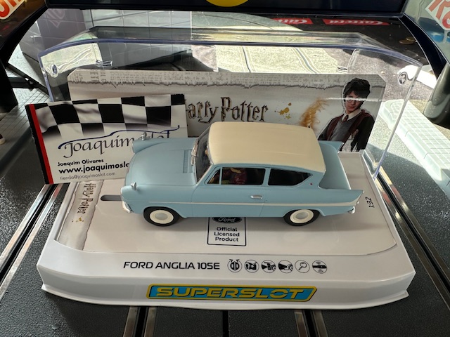 Superslot H4504 Ford Anglia 105E Harry Potter