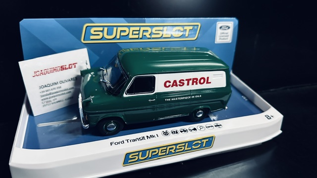 Superslot H4648 Ford Transit MkI Castrol Edition