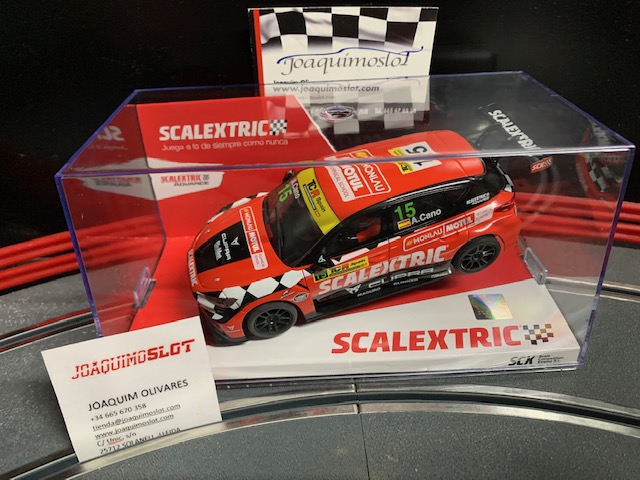Scalextric U10425S300 Seat Leon Competición Monlau