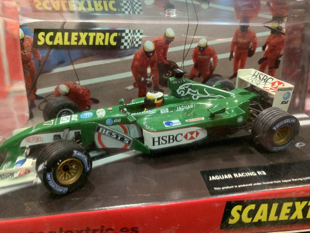 Voiture Miniature F1 Jaguar – Marque Carrera Go – Référence 61414 – Neuf Dans Son Emballage