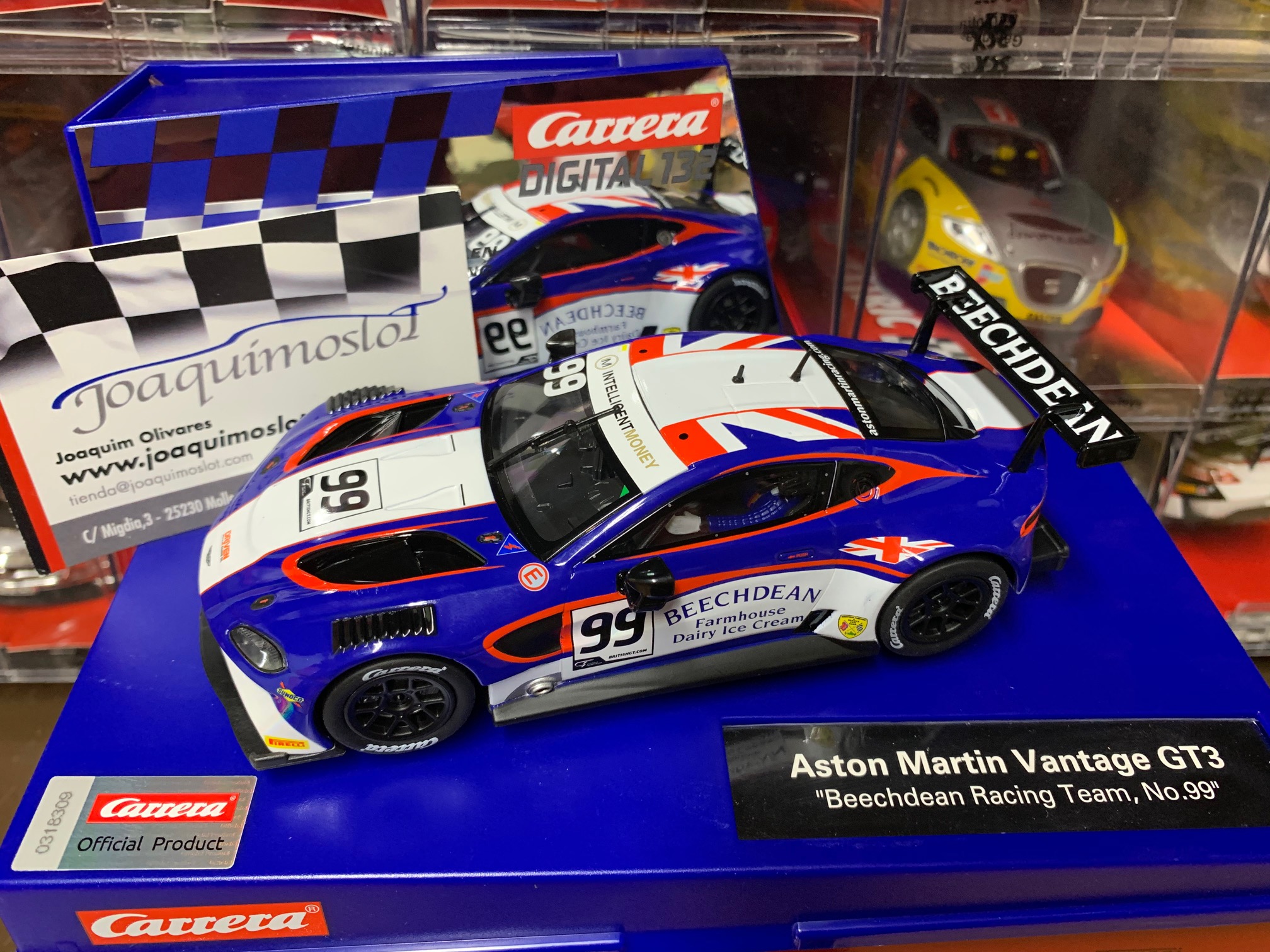 Carrera Digital  30931 Aston Martin Vantage GT3 Beechdean Ra