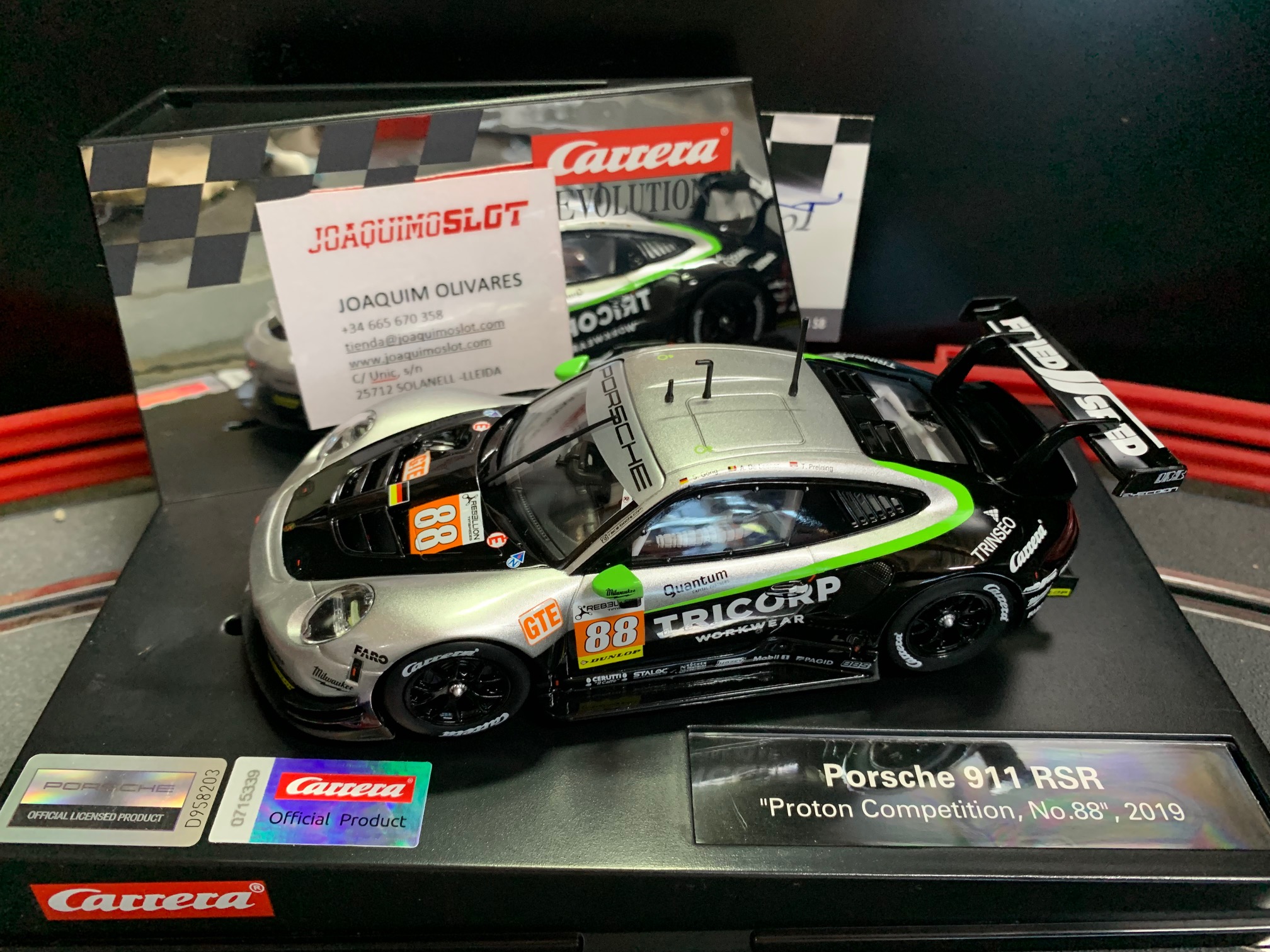Carrera Evolution 27700 Porsche 911 RSR Proton Competicion #88