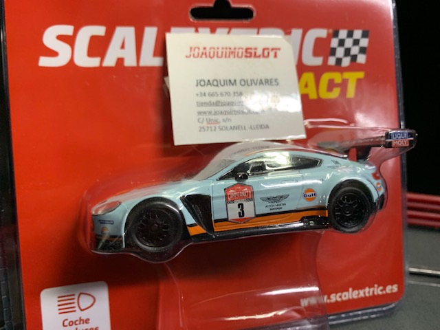 Scalextric Compact C10418S300 Aston Martin Vantage Gt3 Four B