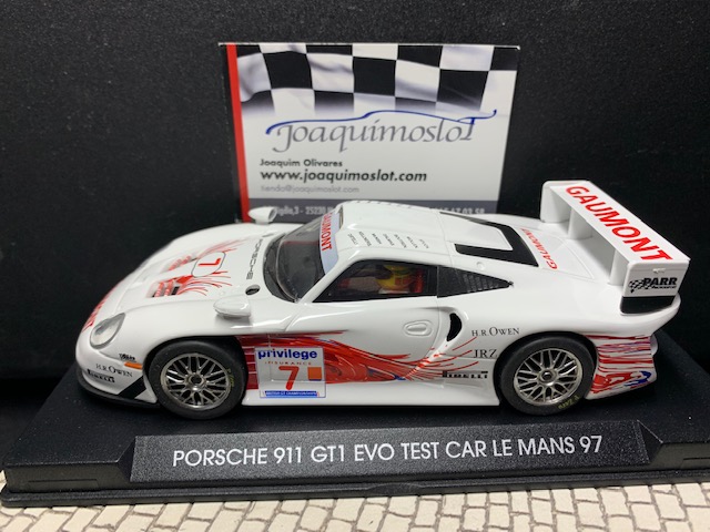 Slotcar Porsche 911 RSR 24h Le Mans 2018 n° 93 Porsche GT Team 1/32