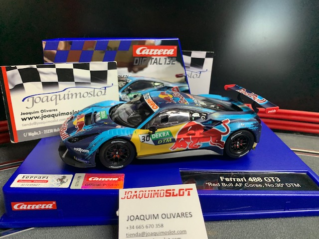 Carrera Digital 31032 Ferrari 488 GT3 Red Bull Af Course Nº30