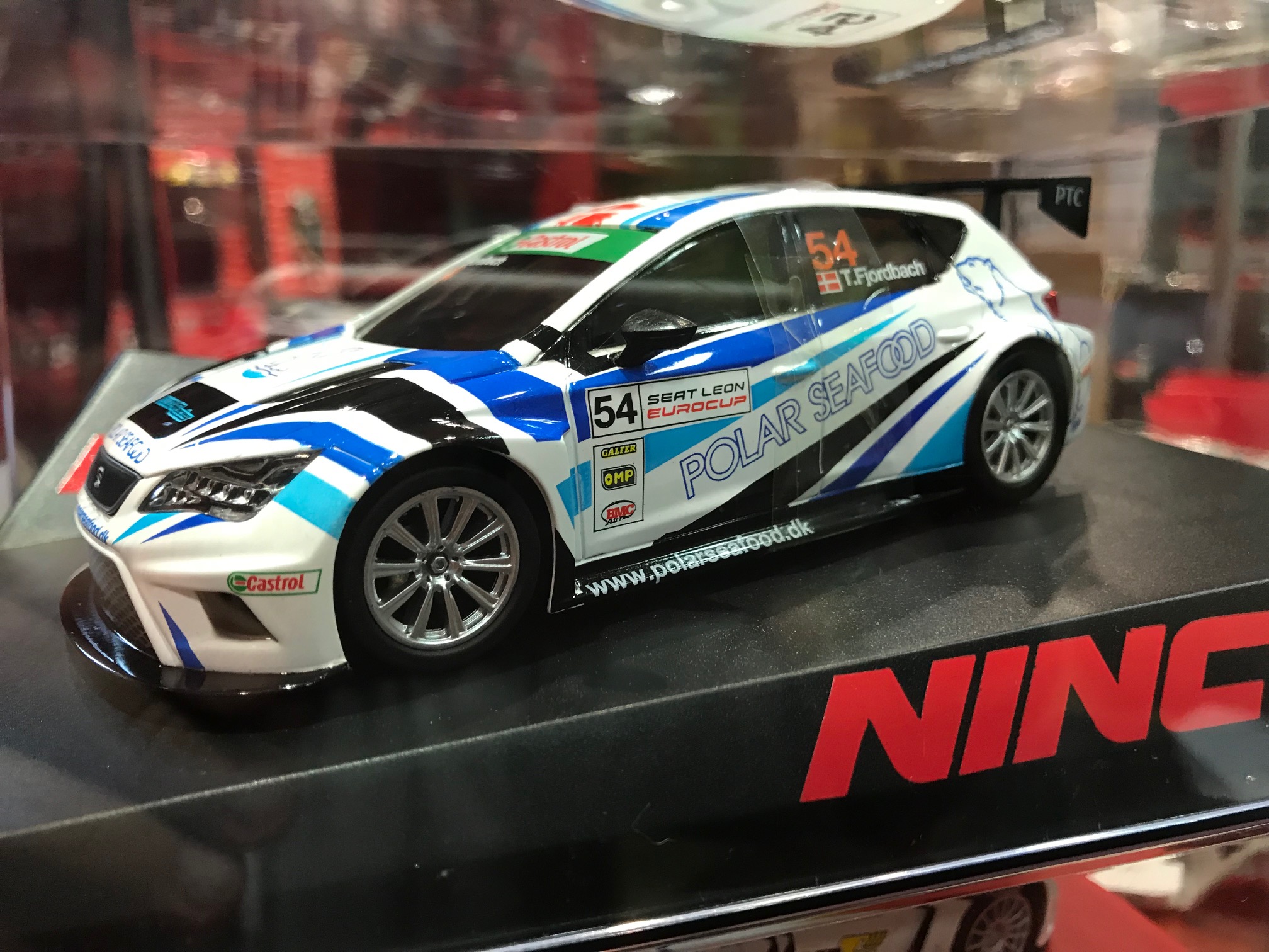 Ninco 50657 SEAT LEON CUP RACER POLAR SEAFOOD #54
