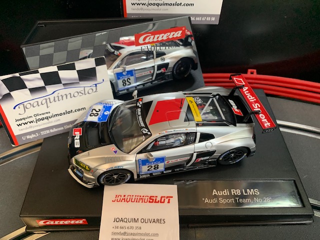 Carrera Evolution 27532  Audi  R8 LMS 