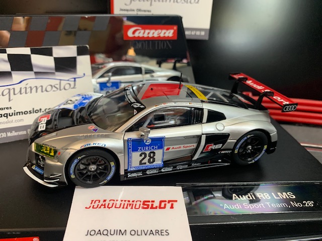 Carrera Evolution 27532  Audi  R8 LMS 