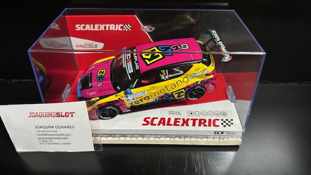 Scalextric U10559S300 Seat Cupra Leon Zero Montano