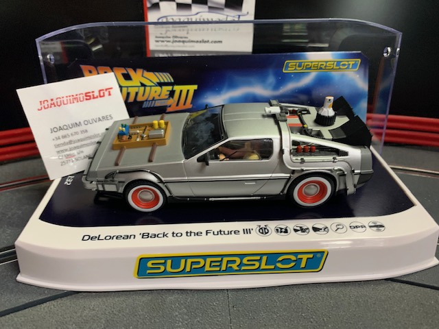 Superslot H4307 DeLorean  Back to the Future 3 Time Machine